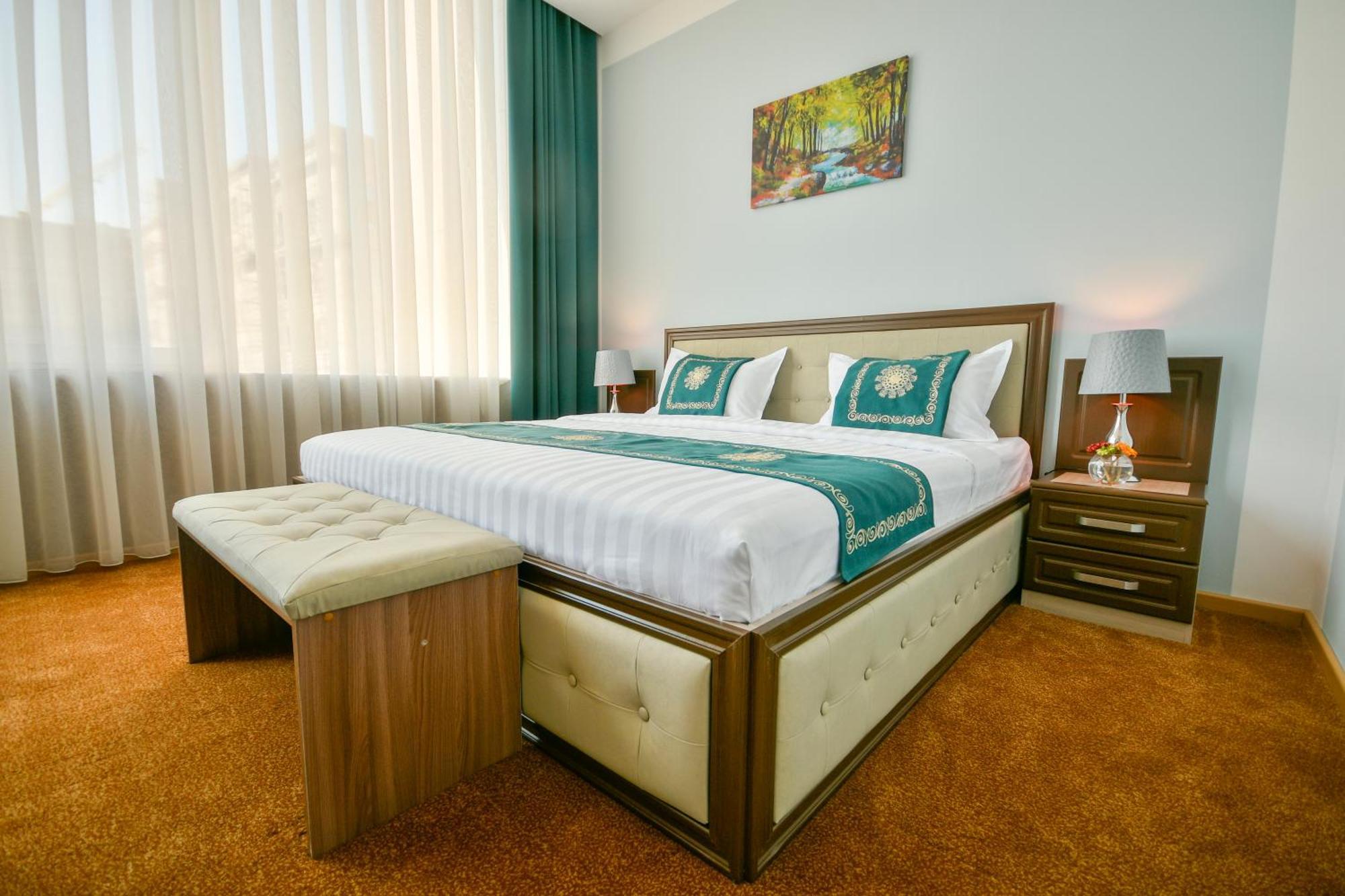 Hotel Shumon Dushanbe Exterior foto
